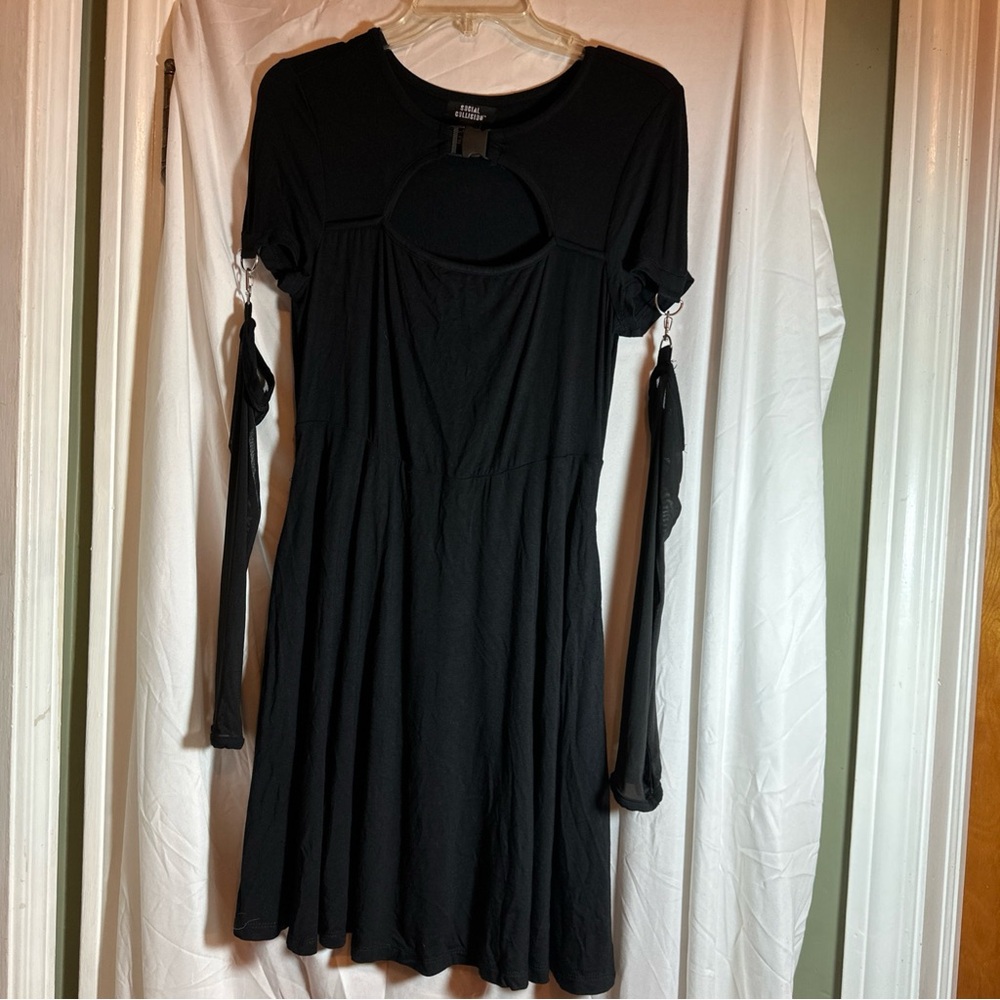 Social Collision Black Gothic Dress Medium Long Sleeve Sheer Sleeves Pockets
